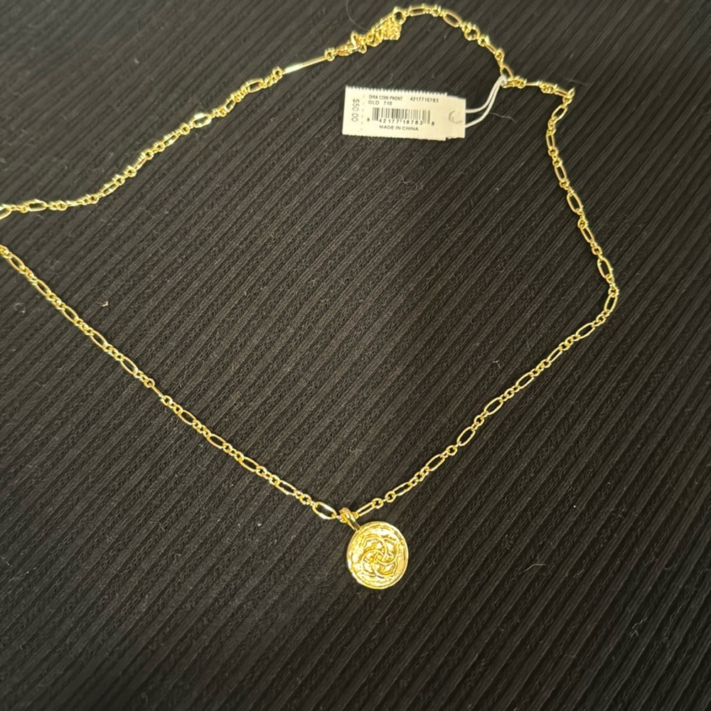 KENDRA SCOTT Dira Coin Pendant Necklace in Gold Tone